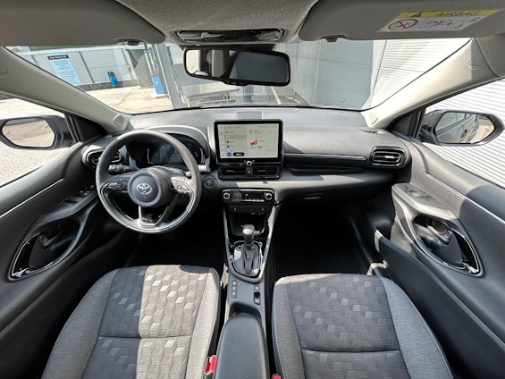 Vehicle image 5