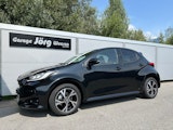First vehicle image