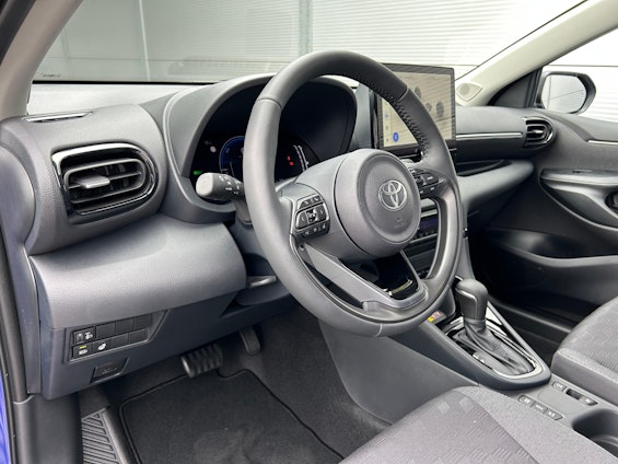 Vehicle image 7