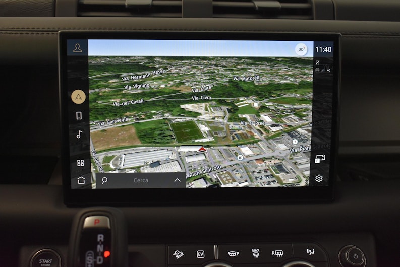 Vehicle image LAND ROVER DEFENDER