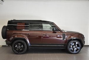 Vehicle image LAND ROVER Defender 110 2.0 P300e Sedona Edition - Pneumatici invenali inclusi