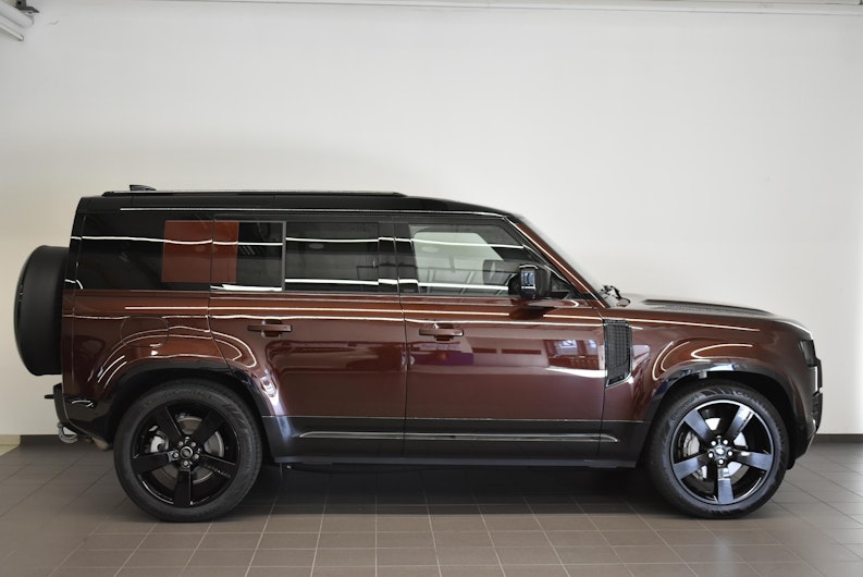 Vehicle image LAND ROVER DEFENDER