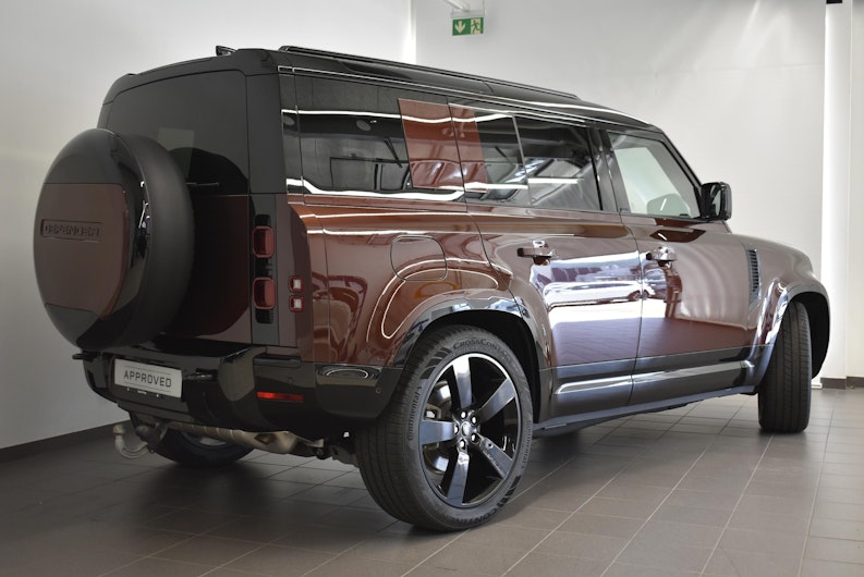 Vehicle image LAND ROVER DEFENDER