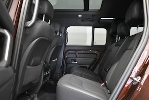 Vehicle image LAND ROVER Defender 110 2.0 P300e Sedona Edition - Pneumatici invenali inclusi
