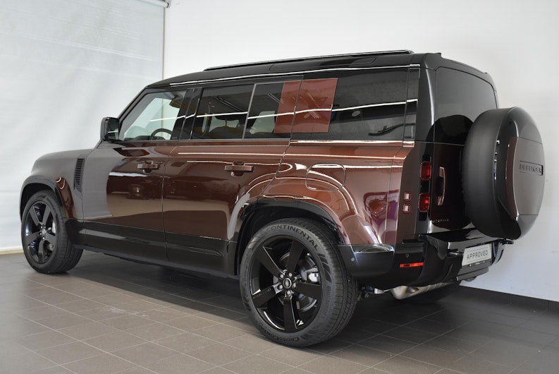 Vehicle image LAND ROVER DEFENDER