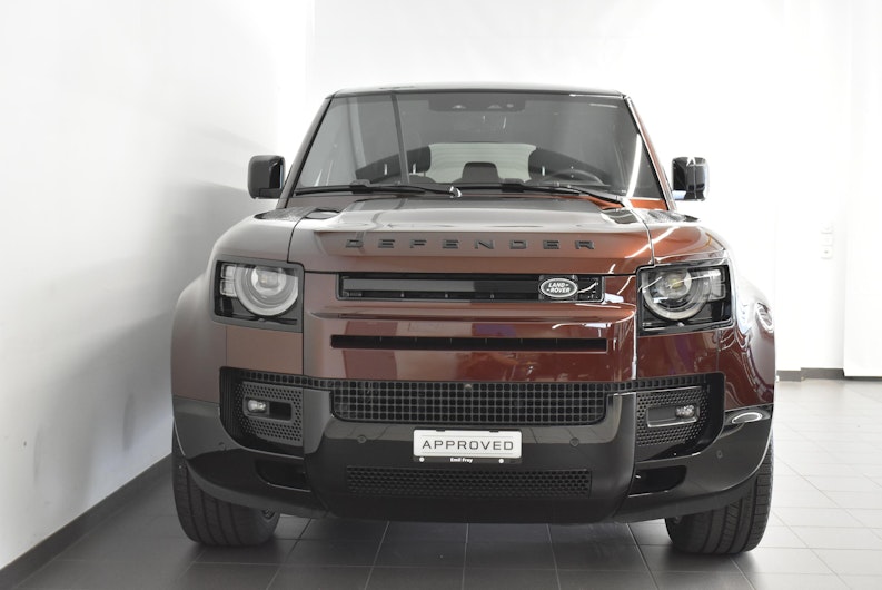 Vehicle image LAND ROVER DEFENDER