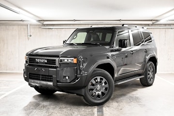 Vehicle image TOYOTA Land Cruiser 2.8 D Style Vehicle image TOYOTA Land Cruiser 2.8 D Style