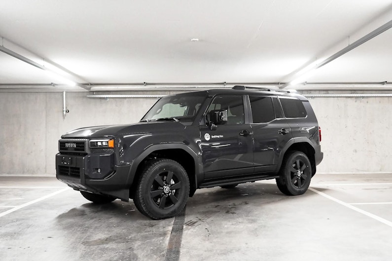 Vehicle image TOYOTA LANDCRUISER
