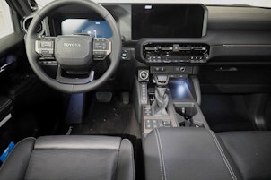 Vehicle image TOYOTA Land Cruiser 2.8 D Invincible