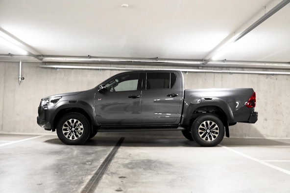 Vehicle image 3 Vehicle image 3