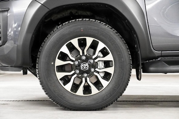 Vehicle image 10 Vehicle image 10