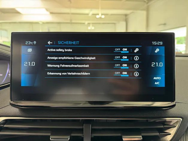 Peugeot 3008 1.5 BlueHDi Allure Pack