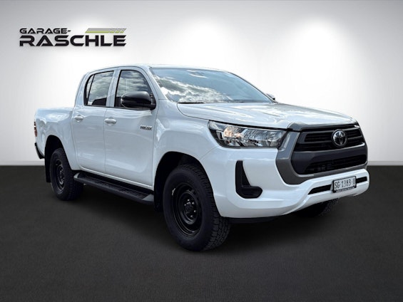 First vehicle image