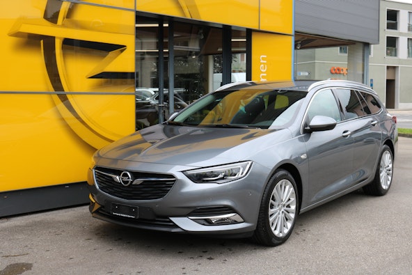 First vehicle image