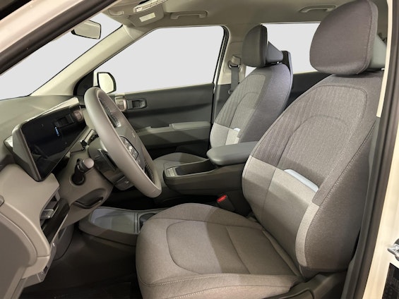 Vehicle image 8 Vehicle image 8