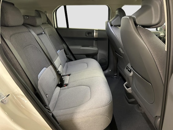 Vehicle image 14 Vehicle image 14