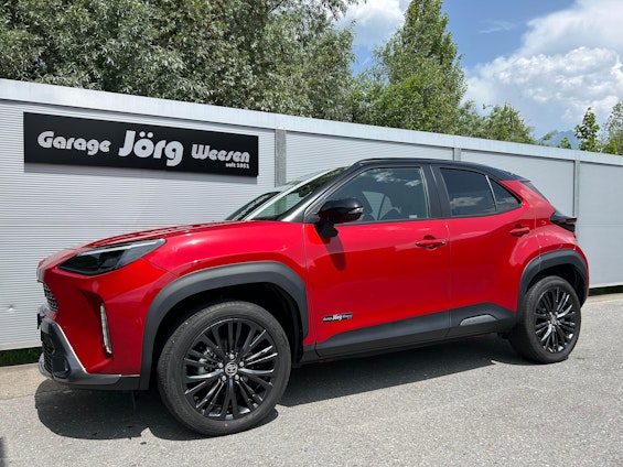 First vehicle image
