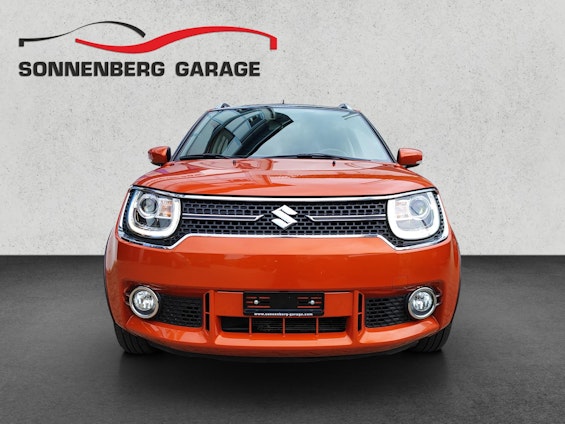 First vehicle image