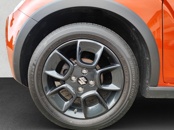 Vehicle image 13