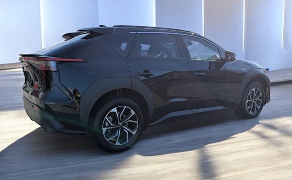 Vehicle image 7
