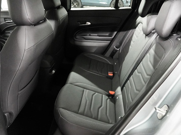 Vehicle image JEEP AVENGER