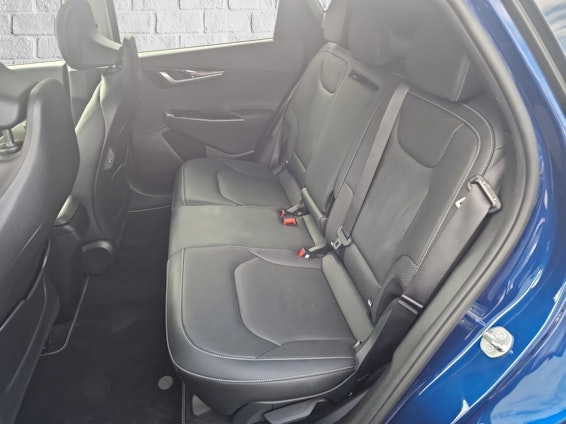 Vehicle image 9 Vehicle image 9