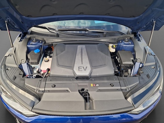 Vehicle image 16 Vehicle image 16