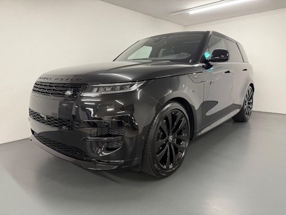 First vehicle image