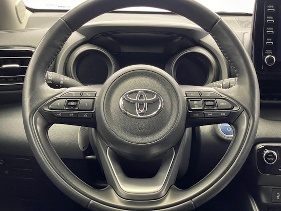 Vehicle image 11