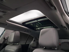 https://vehicle.imgix.net/3905506/a76373cf-ae41-44ed-8a60-ef51c016385e.jpg