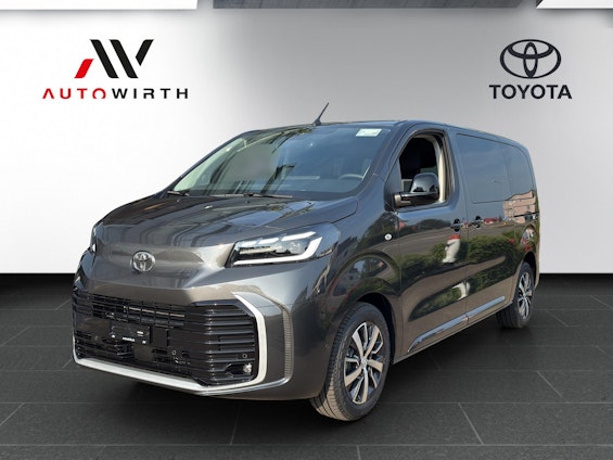 First vehicle image