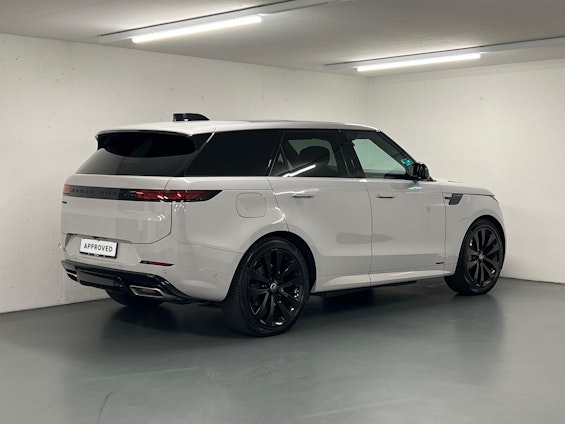 Vehicle image 16 Vehicle image 16