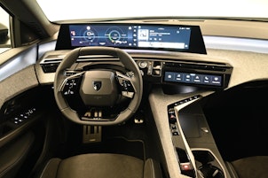 Vehicle image PEUGEOT 3008 1.2 Hybrid GT