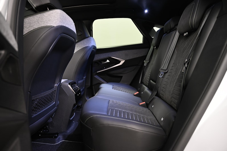 Vehicle image PEUGEOT 3008