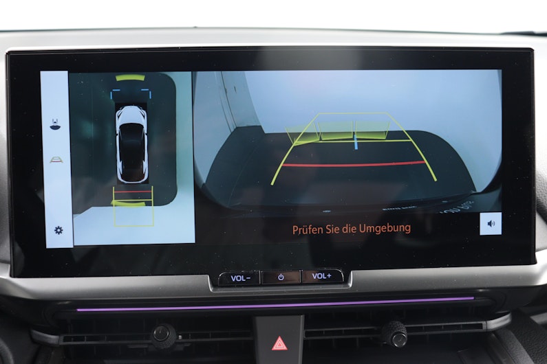 Vehicle image TOYOTA C-HR