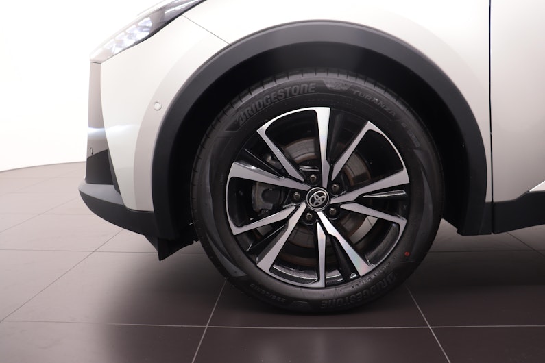 Vehicle image TOYOTA C-HR