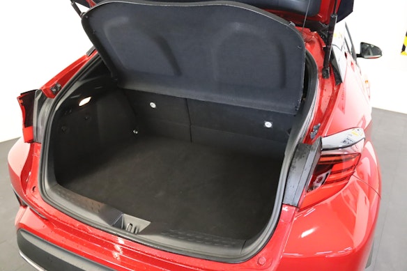 TOYOTA C-HR 2.0 VVTi HSD Move 2