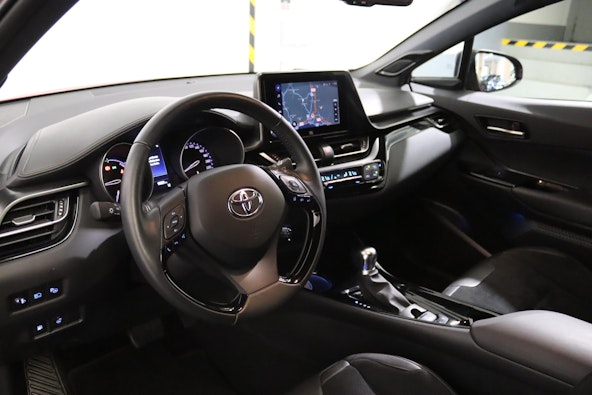 Vehicle image 7
