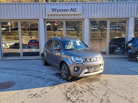 First vehicle image