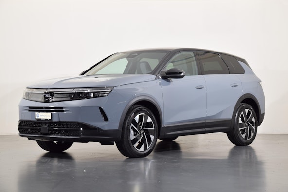 First vehicle image