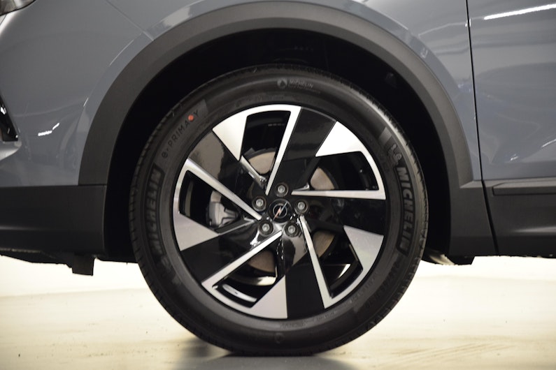 Vehicle image OPEL GRANDLAND