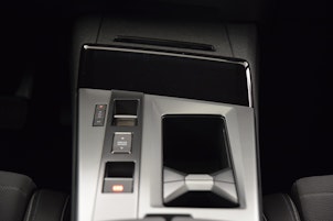 Vehicle image OPEL Grandland 1.2 T HEV GS