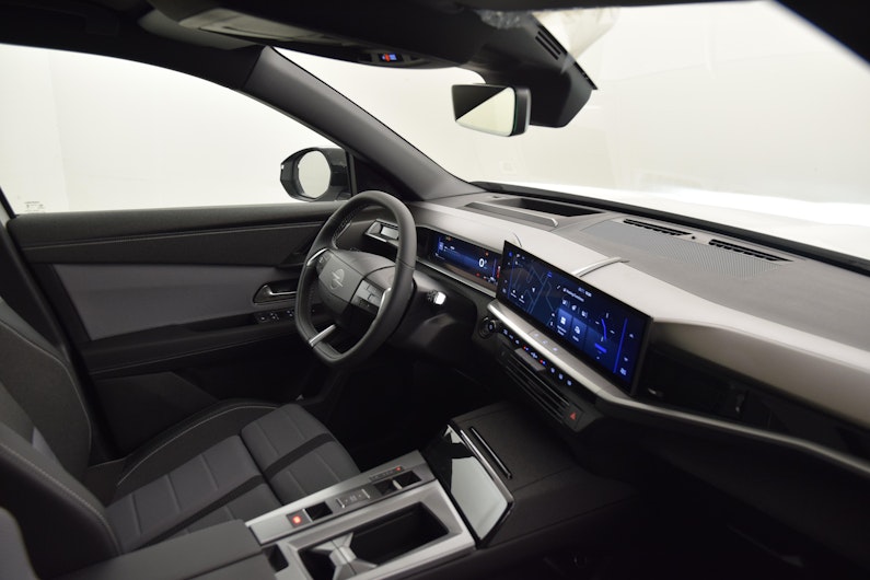 Vehicle image OPEL GRANDLAND