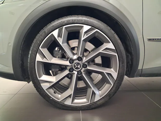 DS 7 1.6 E-Tense La Première 4x4