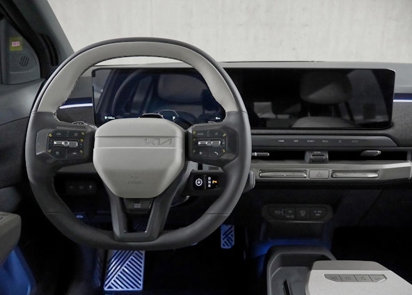 Vehicle image 4 Vehicle image 4