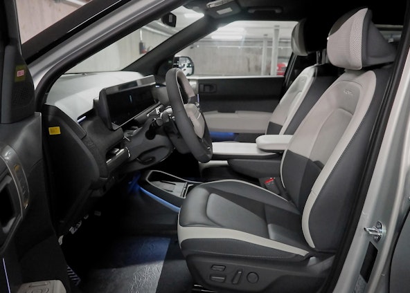 Vehicle image 2 Vehicle image 2