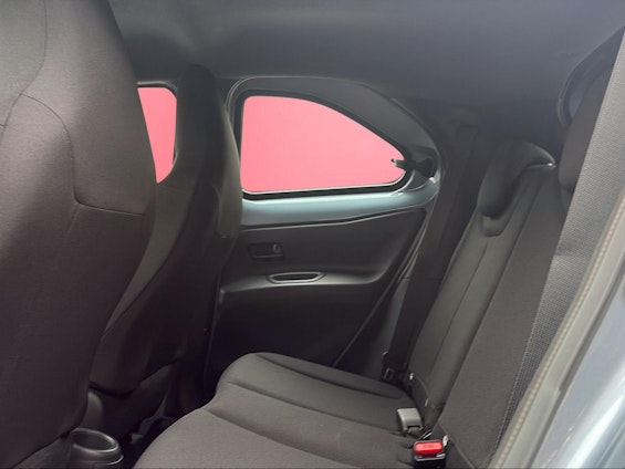 Vehicle image 11 Vehicle image 11