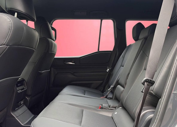 Vehicle image 6 Vehicle image 6