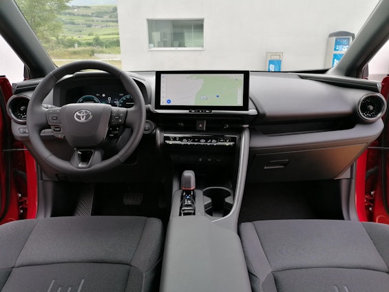 Vehicle image 5