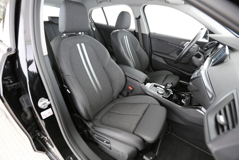 Vehicle image BMW 1 SERIES